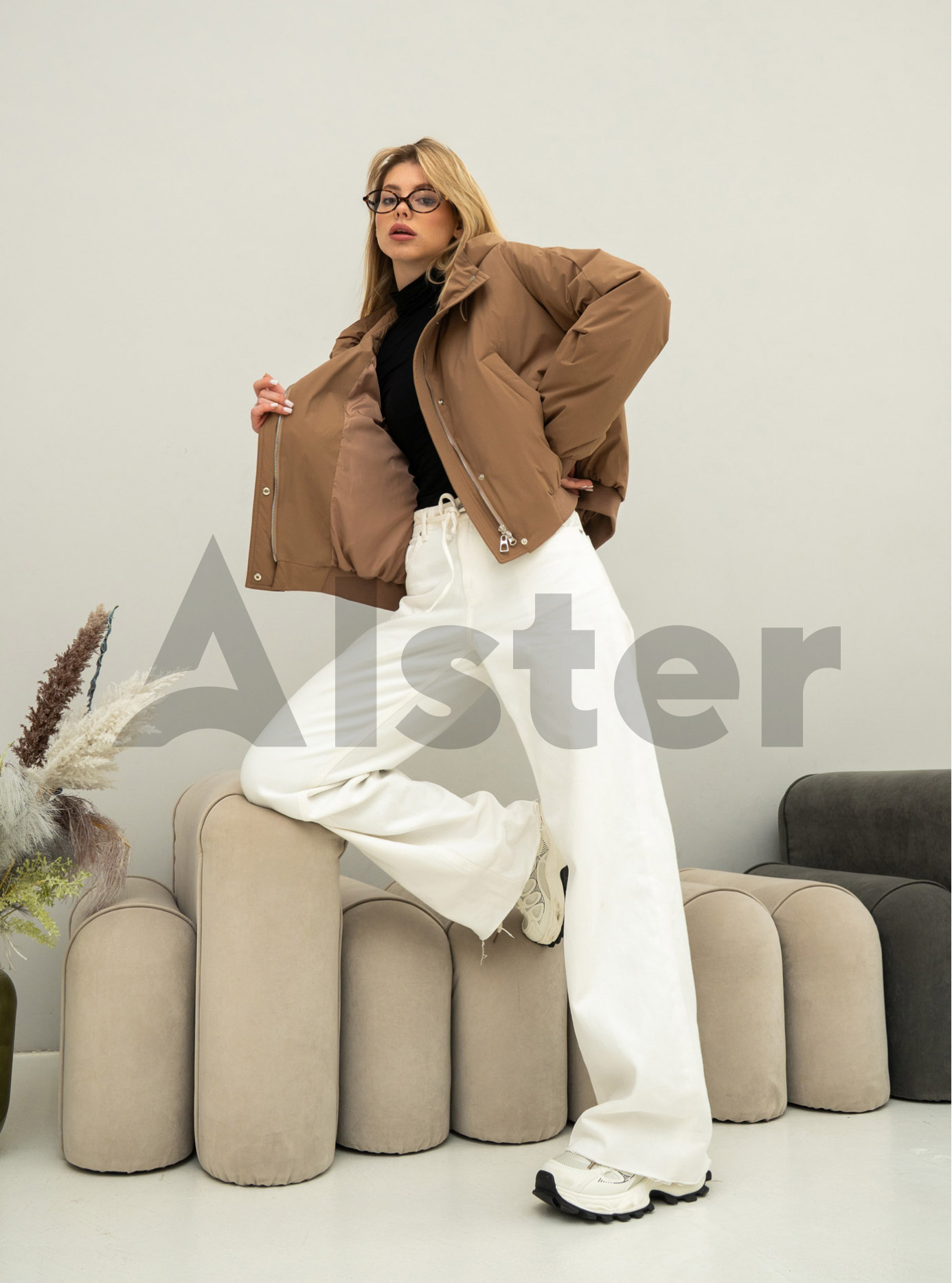 Женская куртка оверсайз Snow Owl 26C122 Коричневый S (26C122-08): фото - Alster.ua