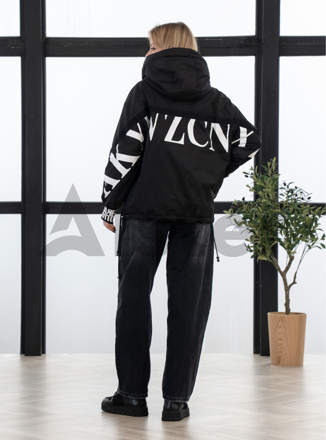 Женская демисезонная куртка Tongcoi 2551 big size Чёрный 52 (26TON2551-10): фото - Alster.ua