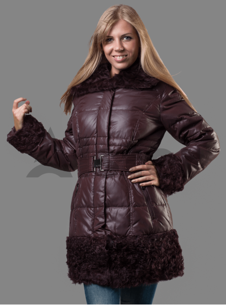 Женский зимний пуховик с мехом