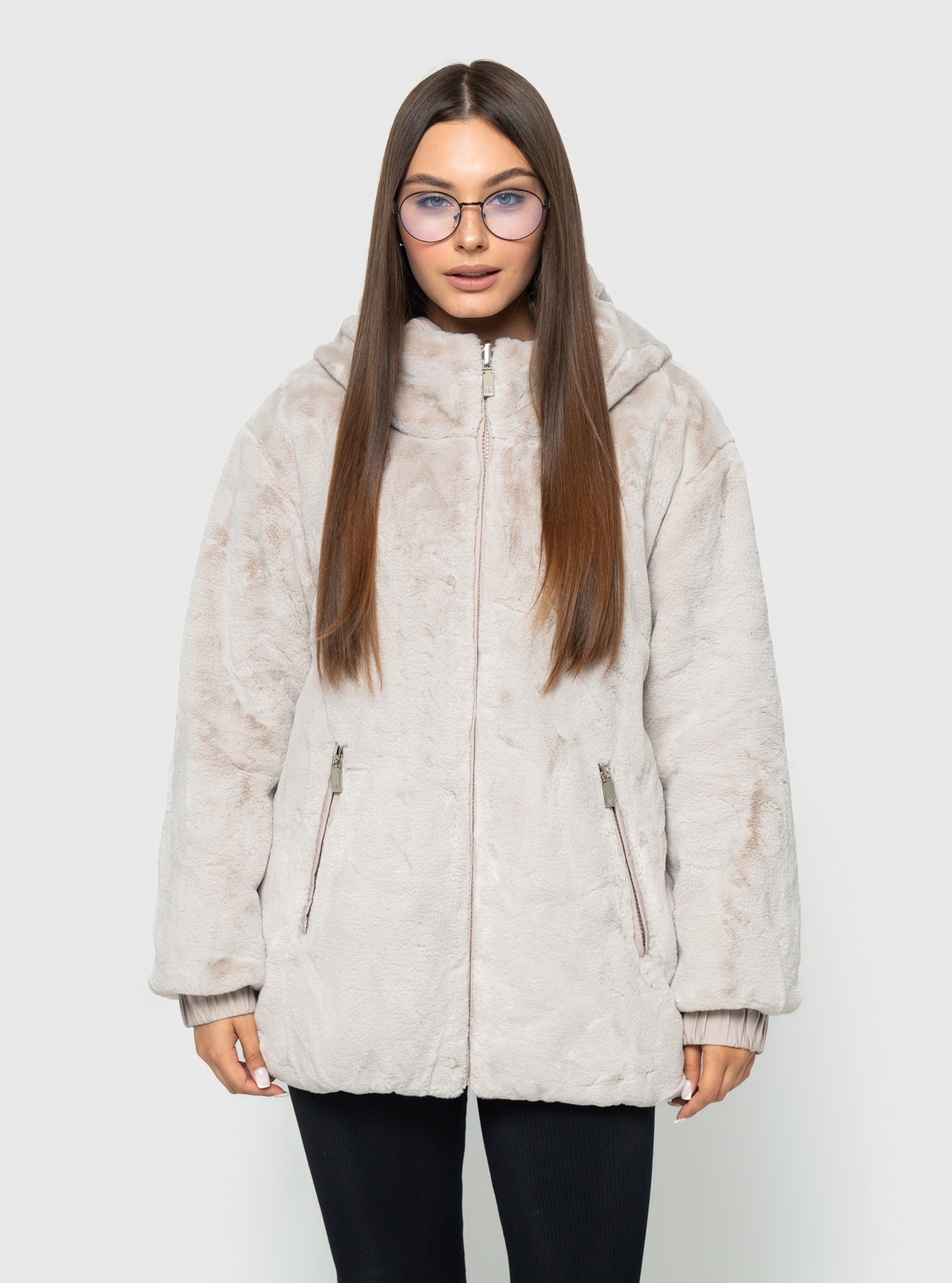 Двусторонняя короткая куртка-шубка Batterflei 2418/155 Молоко 48 (BTF2418-08): фото - Alster.ua