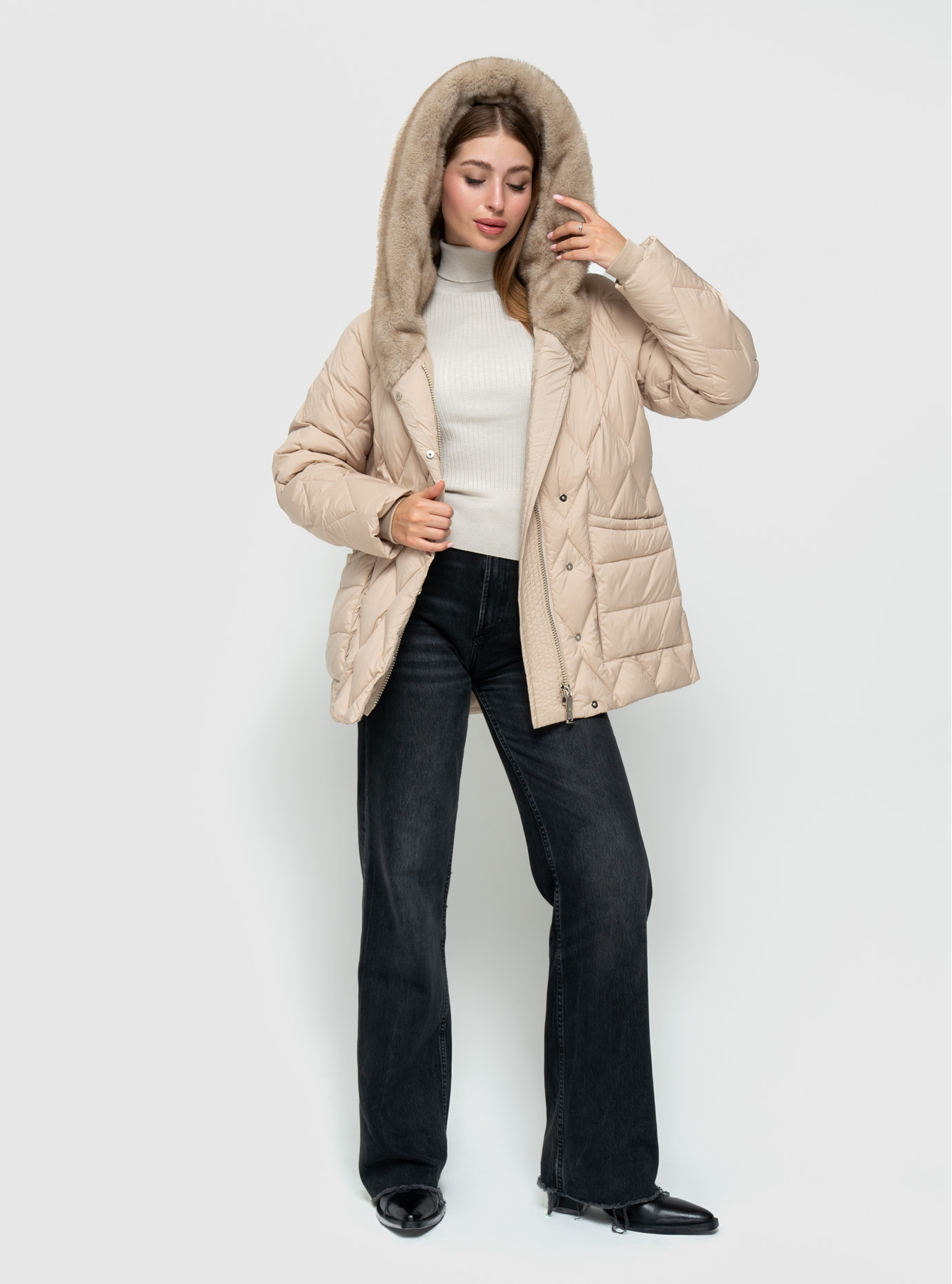 Зимняя женская куртка Batterflei 88 с экомехом Молочный 50 (24BTF88-18): фото - Alster.ua Зимняя женская куртка Batterflei 88 с экомехом Молочный 50 (24BTF88-18): фото - Alster.ua