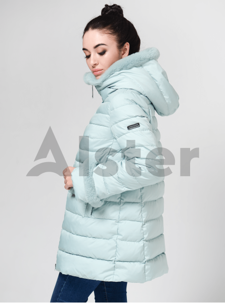 Классическая зимняя женская куртка с мехом