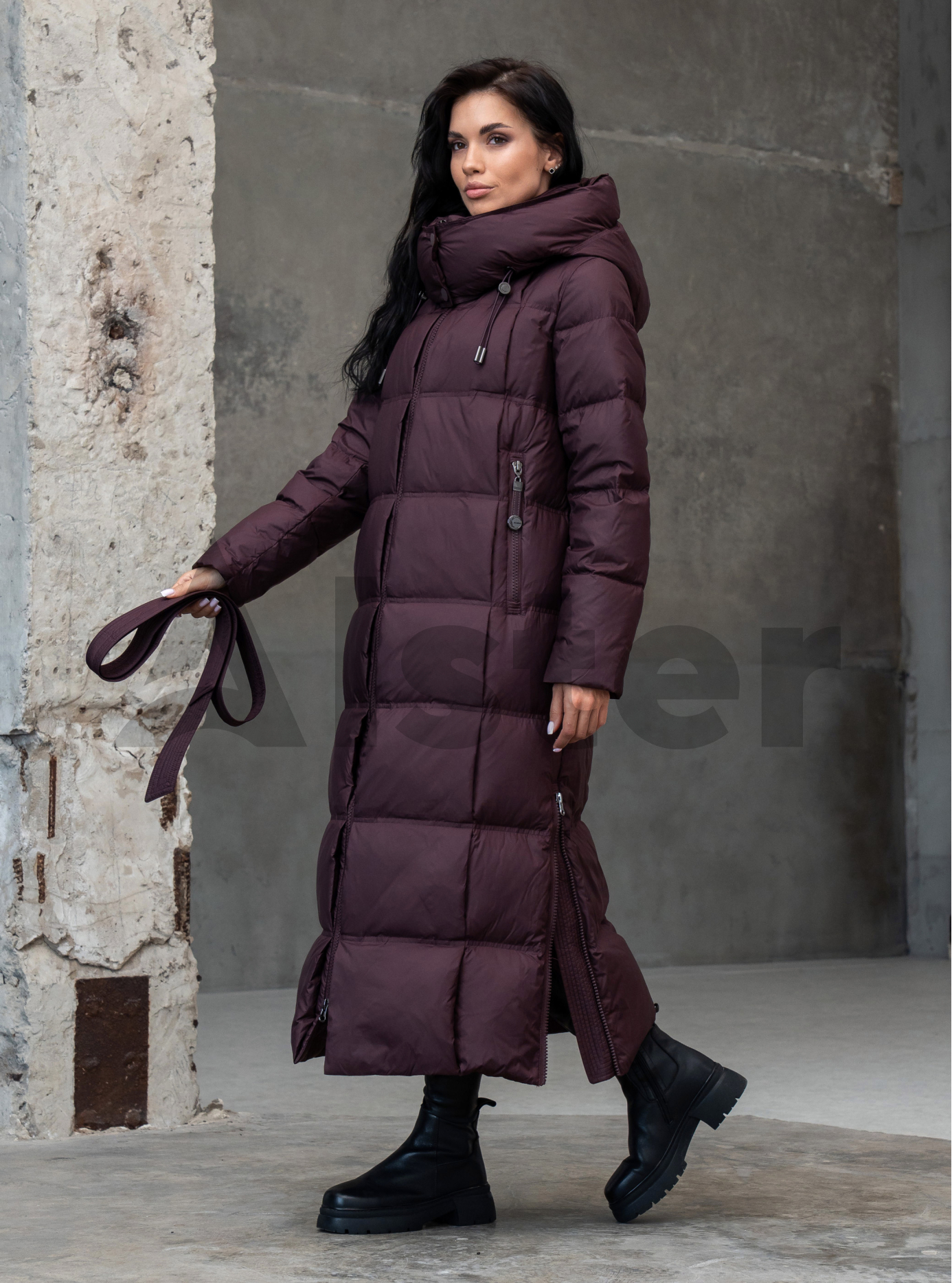 Довгий жіночий пуховик CLASNA 170 з капюшоном Бордовий XL (25D170DW-09): фото - Alster.ua
