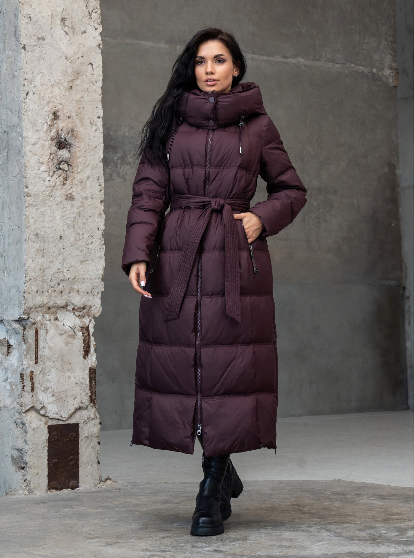Довгий жіночий пуховик CLASNA 170 з капюшоном Бордовий XL (25D170DW-09): фото - Alster.ua