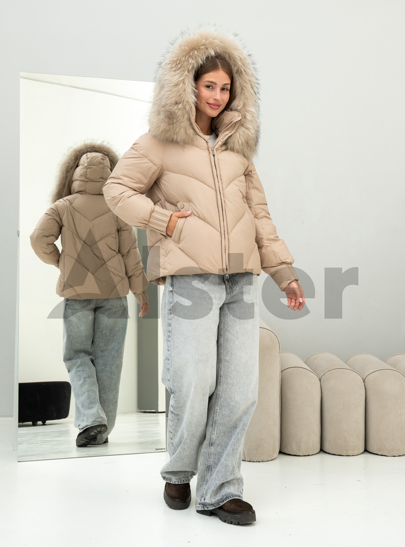 Женская куртка Olanmear 8868 с натуральным мехом Бежевый L (25OLN8868-18): фото - Alster.ua