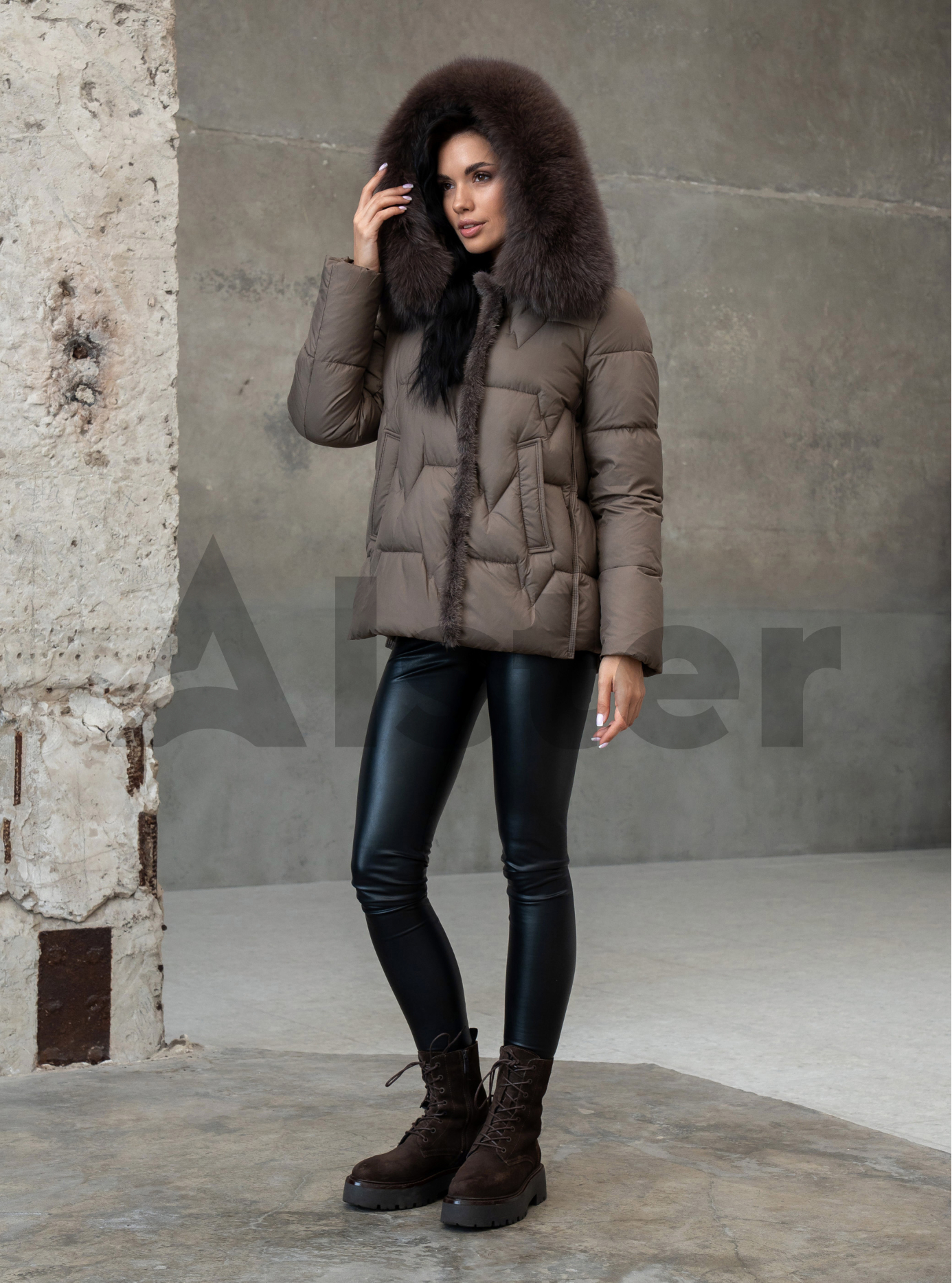 Женская зимняя куртка с мехом QARLEVAR 6070 Бронзовый 42 (25QRL6070-06): фото - Alster.ua Женская зимняя куртка с мехом QARLEVAR 6070 Бронзовый 42 (25QRL6070-06): фото - Alster.ua