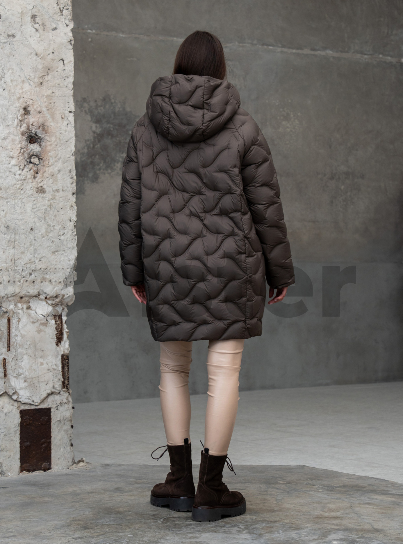 Женский пуховик Snow Owl 25A170 big size Коричневый L (25A170-06): фото - Alster.ua