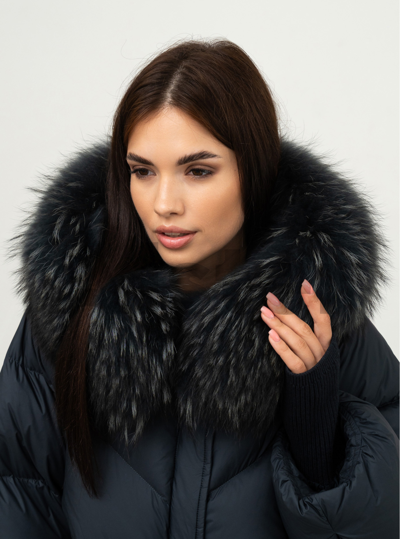 Женский пуховик с мехом Snow Ow 25A208 Зелёный S (25A208-04): фото - Alster.ua Женский пуховик с мехом Snow Ow 25A208 Зелёный S (25A208-04): фото - Alster.ua