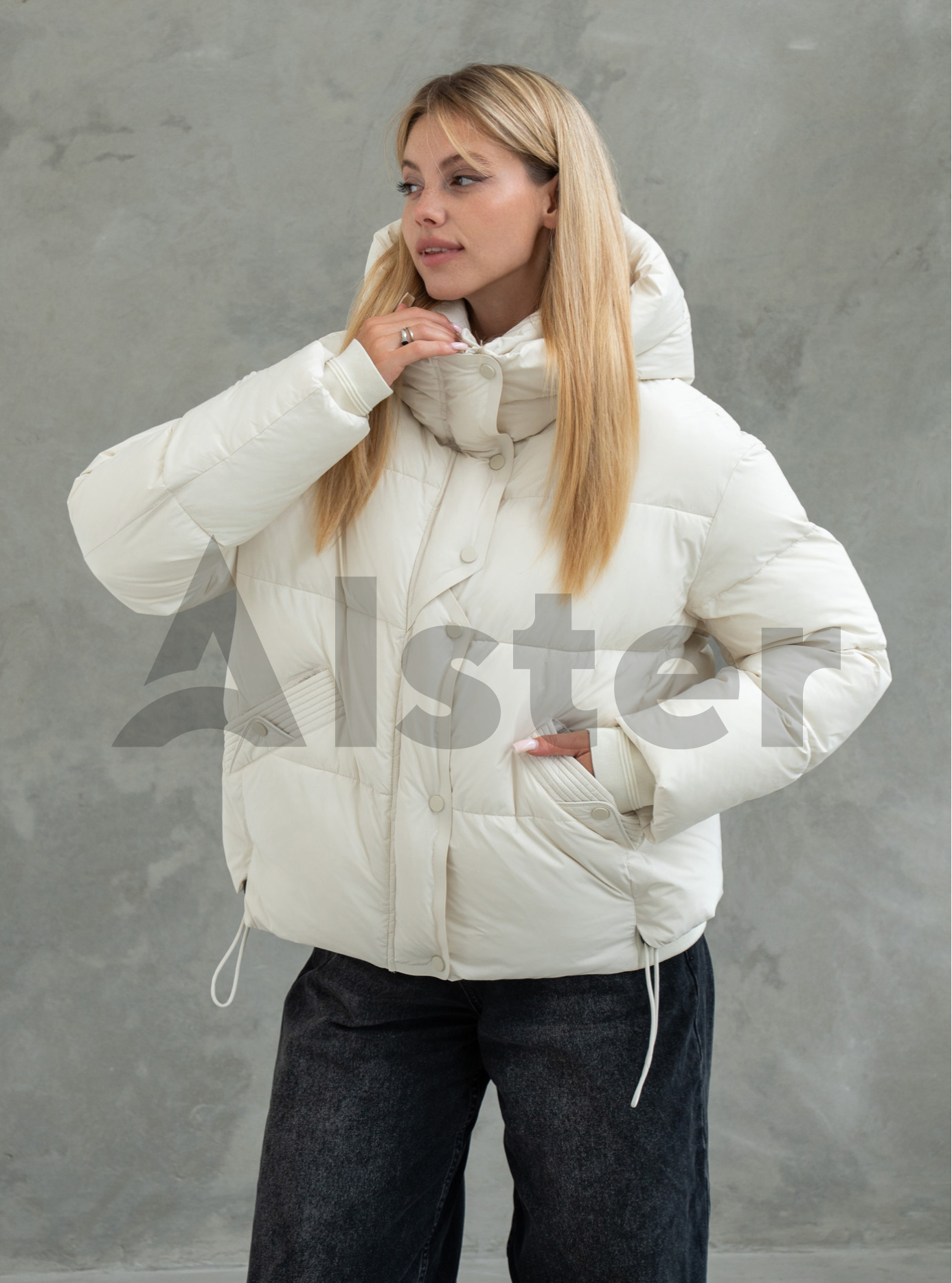 Коротка жіноча зимова куртка Towmy А01 Молочний S (26TMA01-07): фото - Alster.ua