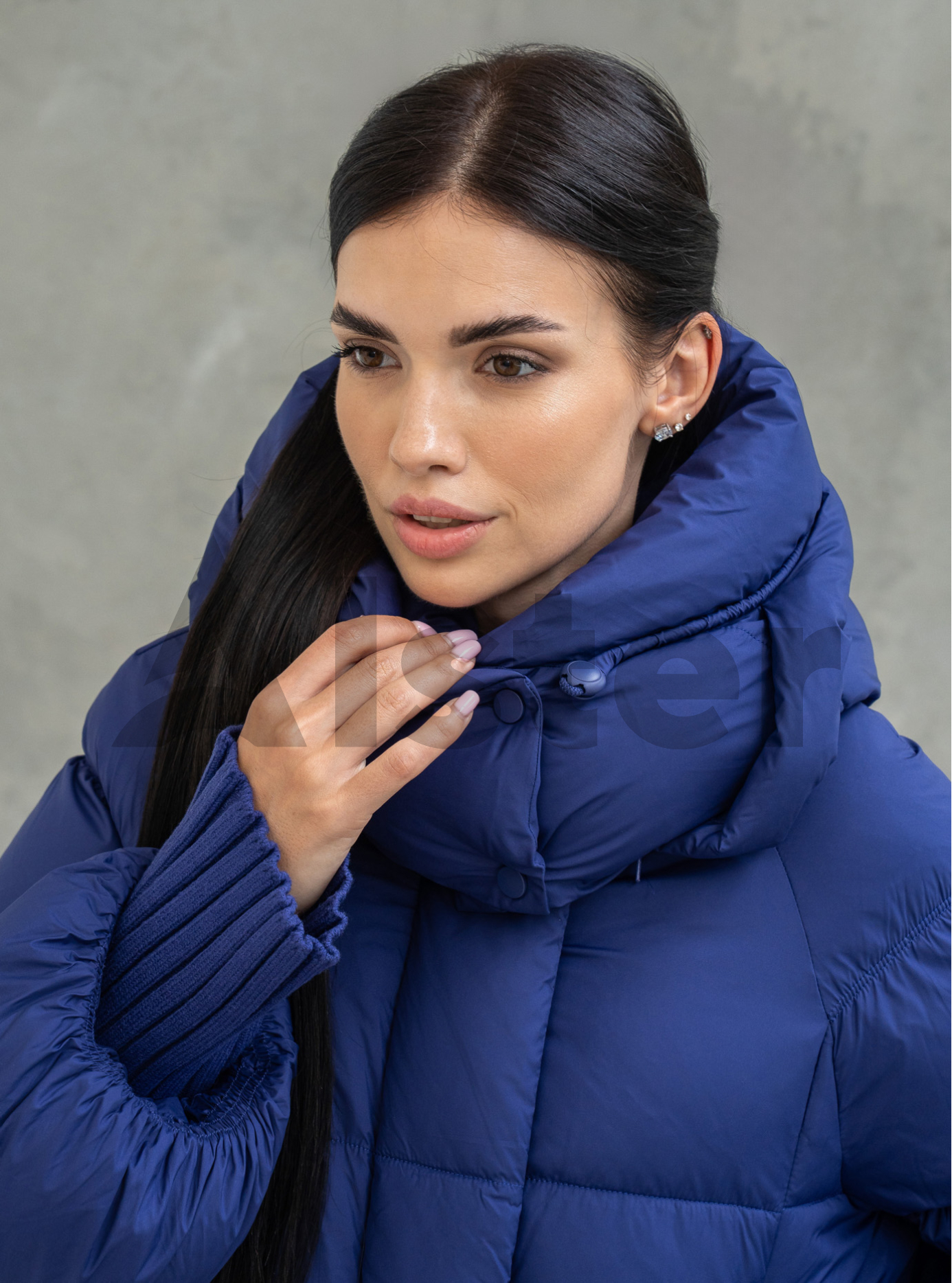 Жіноча зимова куртка Towmy 0662 середньої довжини (oversize) Електрик S (26TM0662-14): фото - Alster.ua
