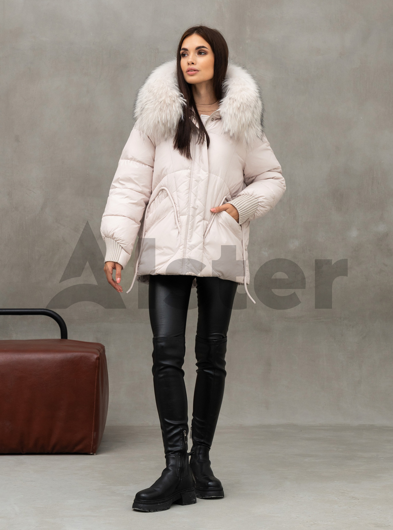 Женская зимняя куртка Visdeer 587 Молоко 50 (25VS587-20): фото - Alster.ua