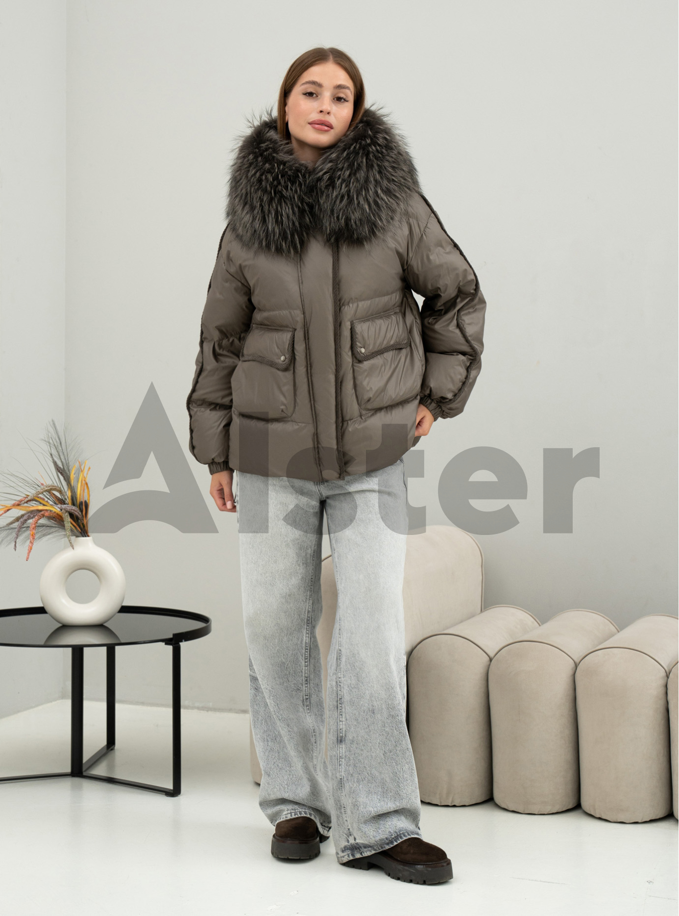 Пуховик средней длины с мехом енота Vo-Tarun 839 Оливковый L (VOT0839-03): фото - Alster.ua Пуховик средней длины с мехом енота Vo-Tarun 839 Оливковый L (VOT0839-03): фото - Alster.ua