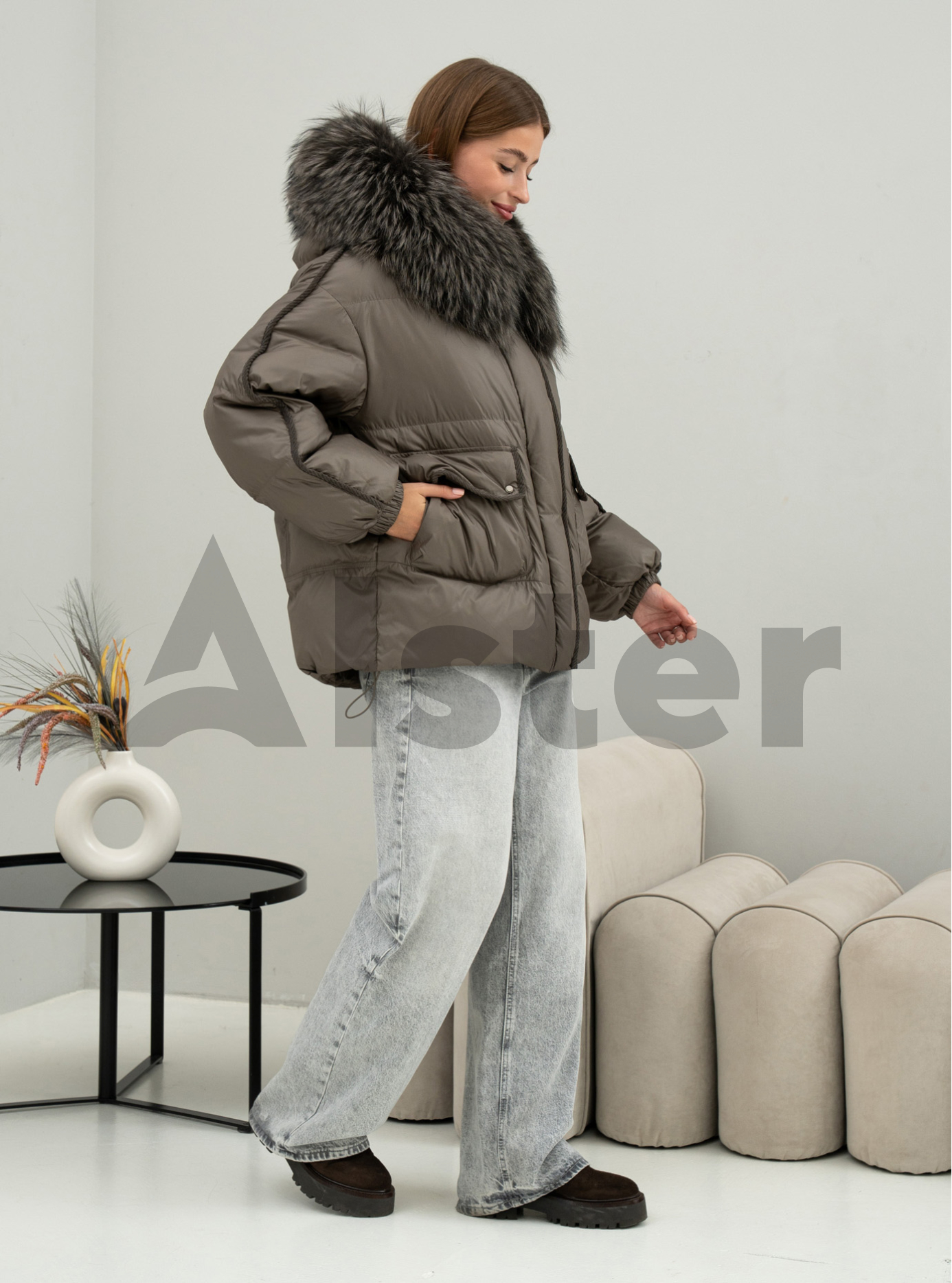 Пуховик средней длины с мехом енота Vo-Tarun 839 Оливковый L (VOT0839-03): фото - Alster.ua Пуховик средней длины с мехом енота Vo-Tarun 839 Оливковый L (VOT0839-03): фото - Alster.ua