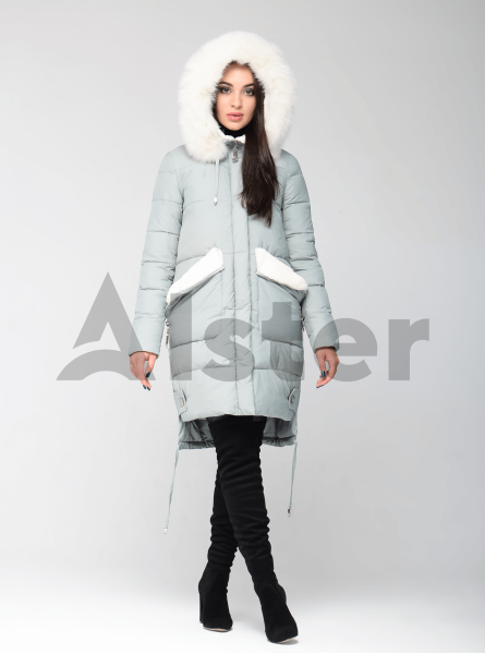 Куртка зимняя с меховой отделкой на капюшоне Куртка зимняя с меховой отделкой на капюшоне