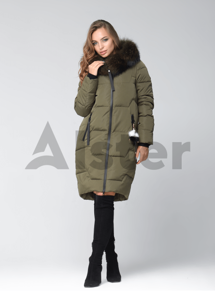 Куртка зимняя с меховым воротником Куртка зимняя с меховым воротником