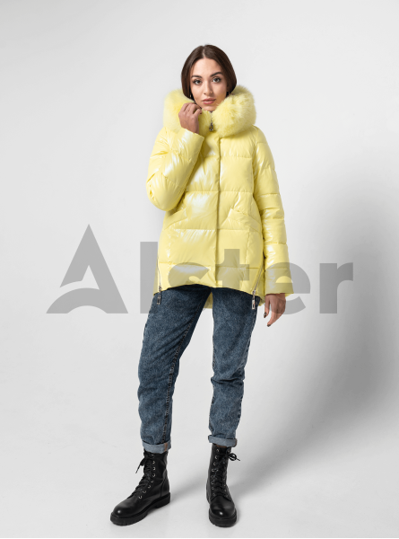 Куртка средней длины с натуральным мехом Куртка средней длины с натуральным мехом