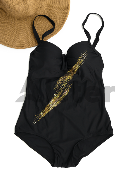 Сдельный купальник с пайетками