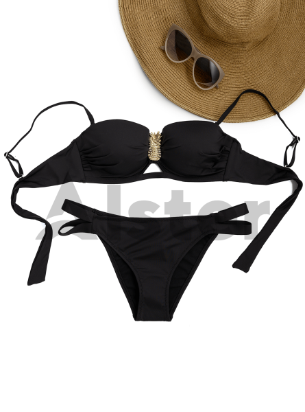 Раздельный купальник с декором Раздельный купальник с декором