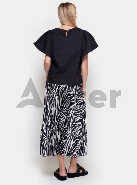 Блузка с коротким объёмным рукавом