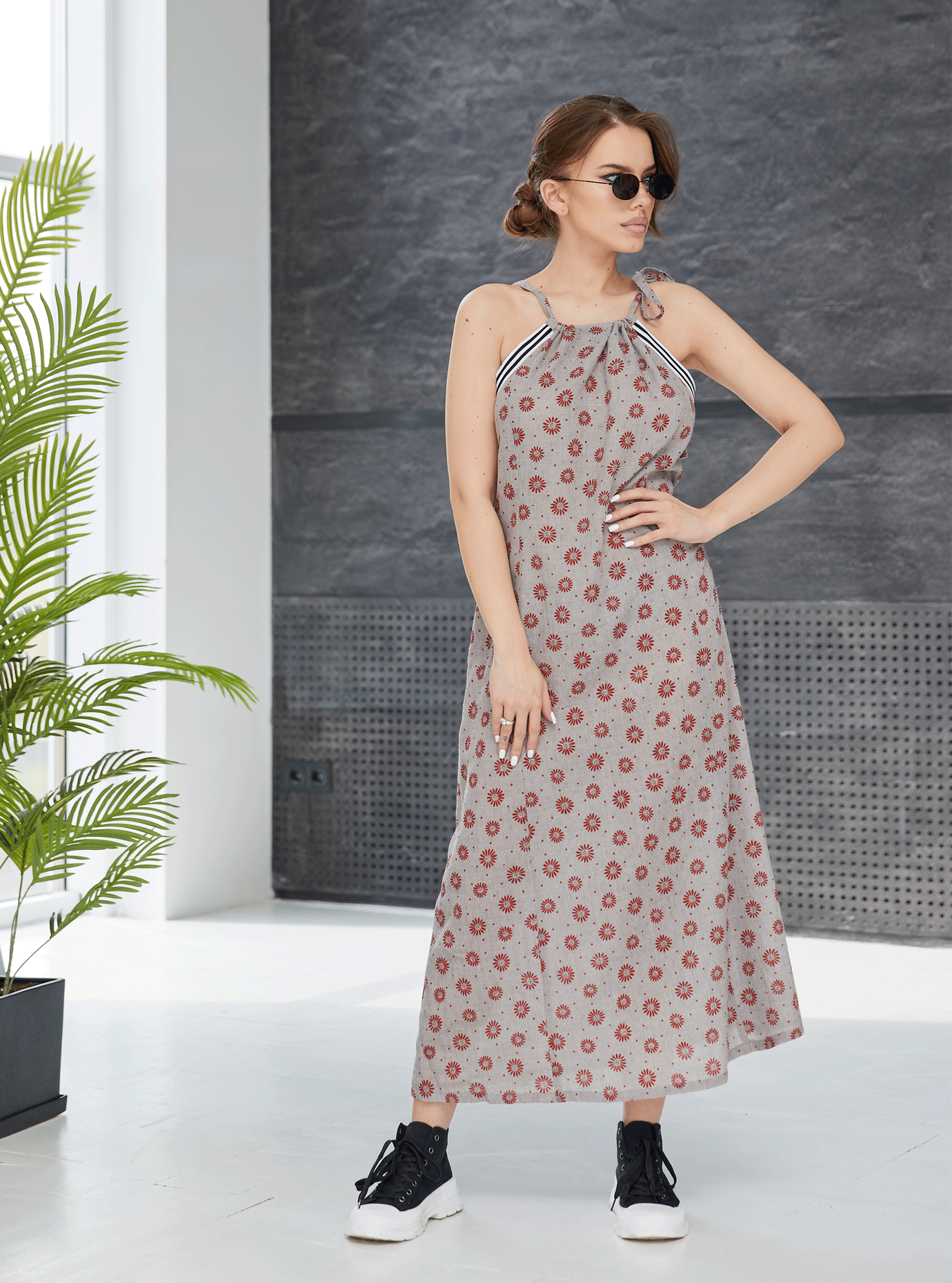 Длинное платье-трапеция Серый 46 (09-210038): фото - Alster.ua Длинное платье-трапеция Серый 46 (09-210038): фото - Alster.ua